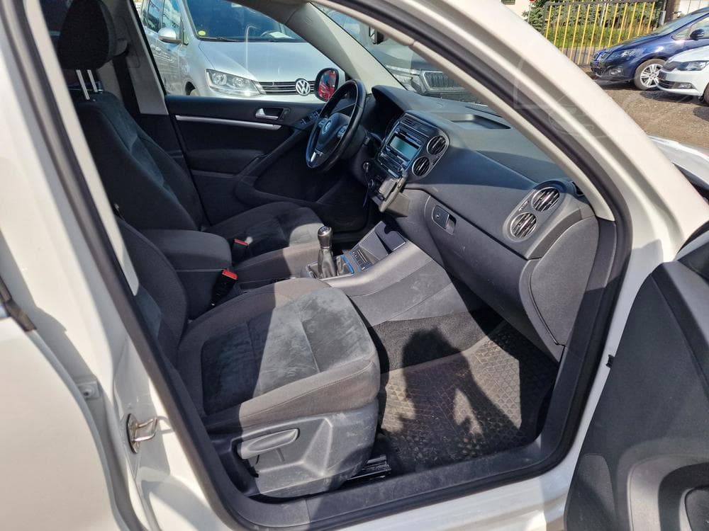 2013 Volkswagen TIGUAN - 11