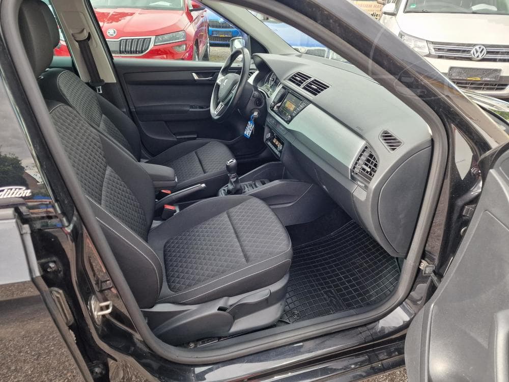 2015 Škoda FABIA - 11