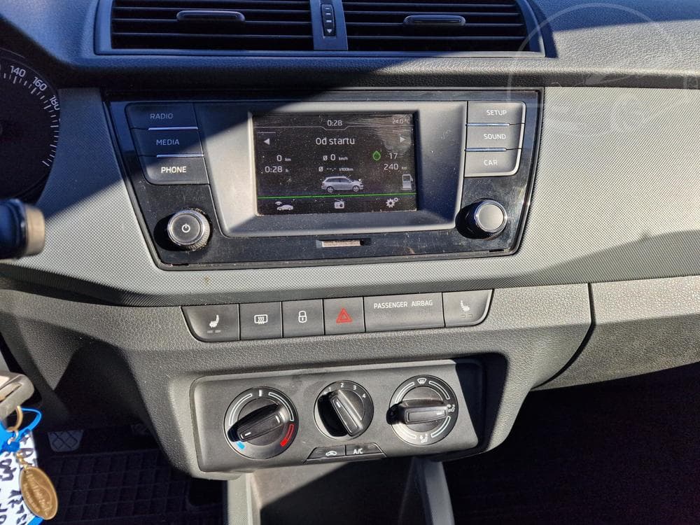 2016 Škoda FABIA - 23