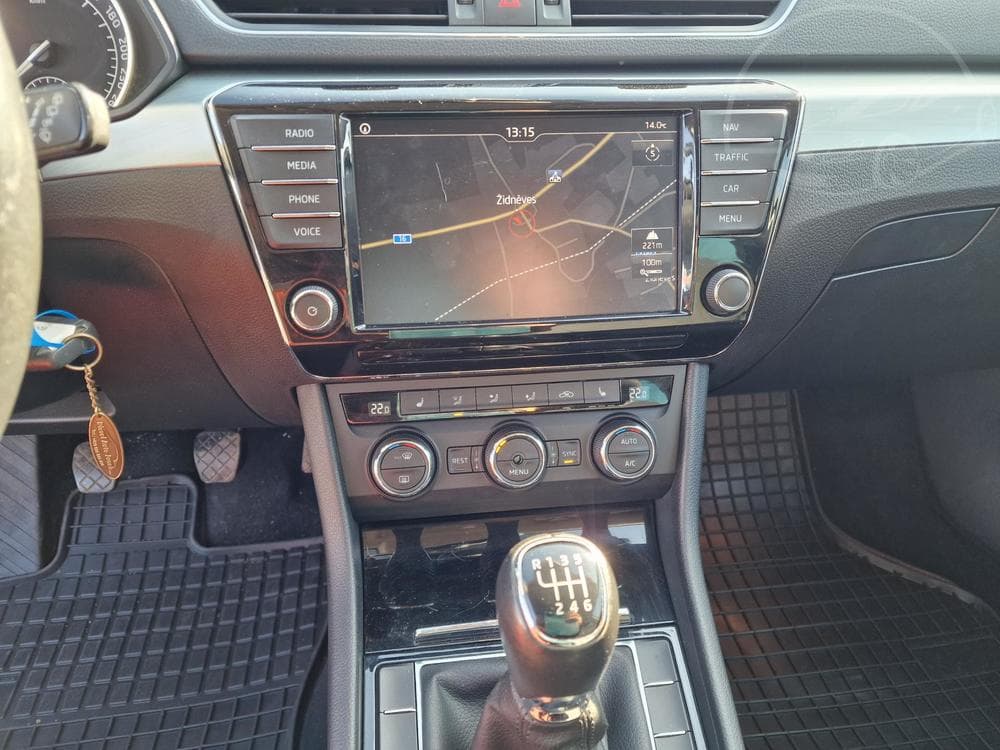 2016 Škoda SUPERB - 37