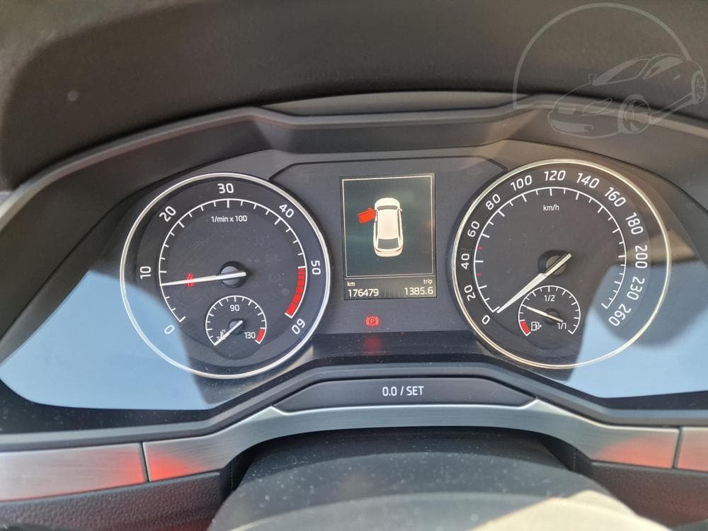 2016 Škoda SUPERB - 40