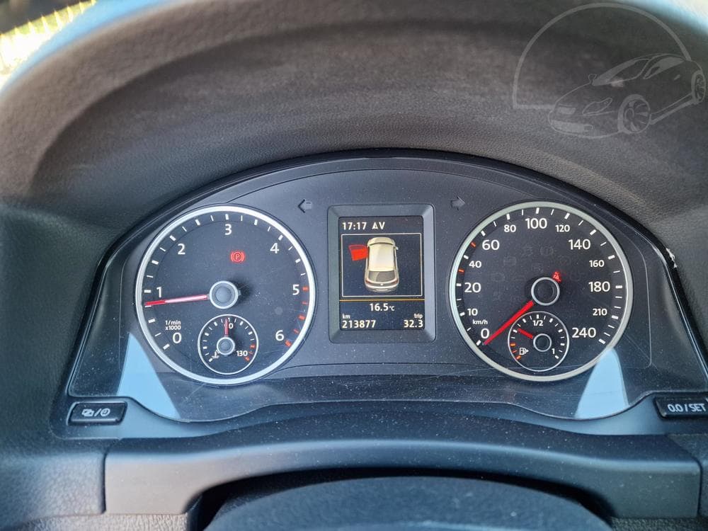 2015 Volkswagen TIGUAN - 40