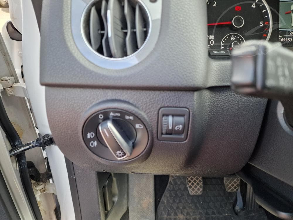 2013 Volkswagen TIGUAN - 16