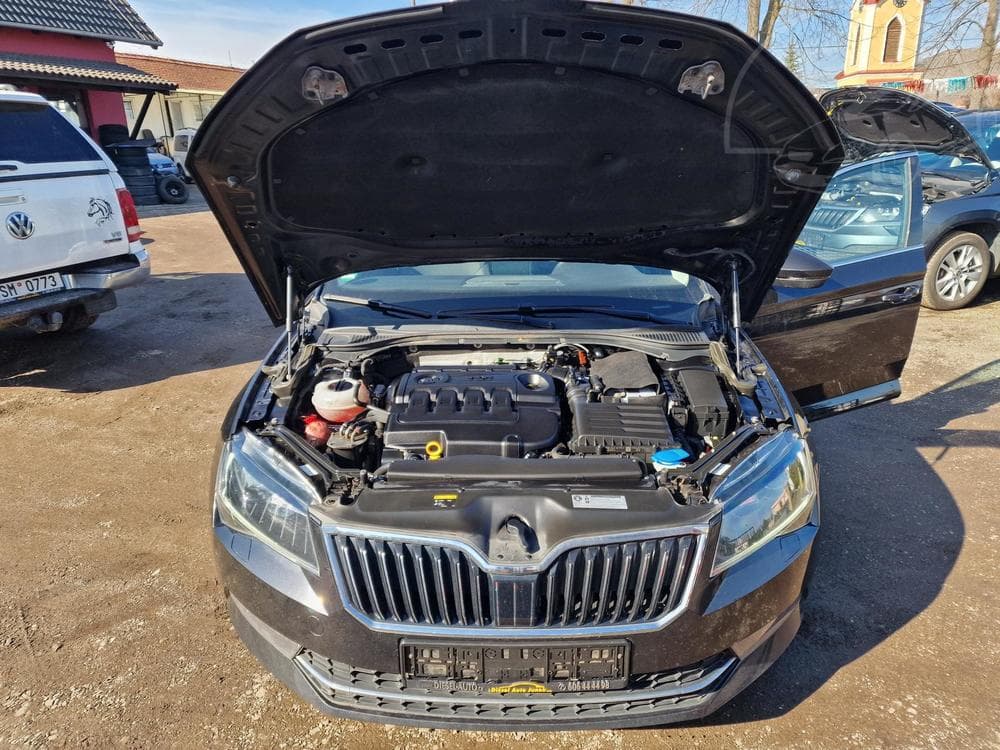 2016 Škoda SUPERB - 52