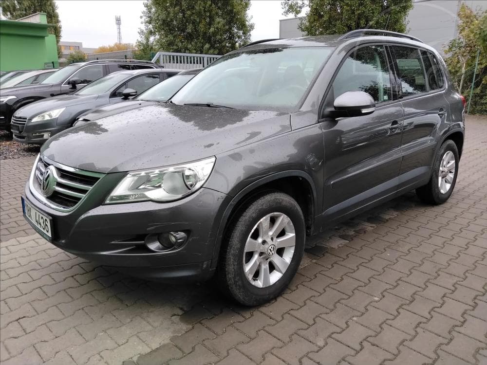 2011 Volkswagen TIGUAN