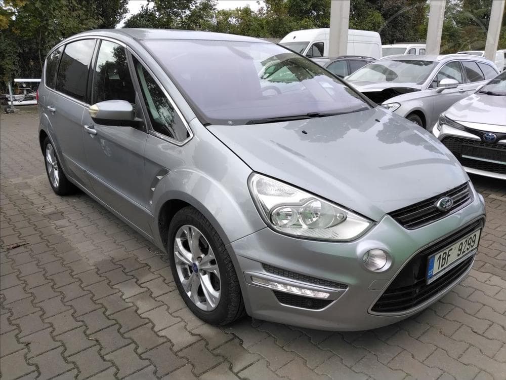 2013 Ford S-MAX - 4