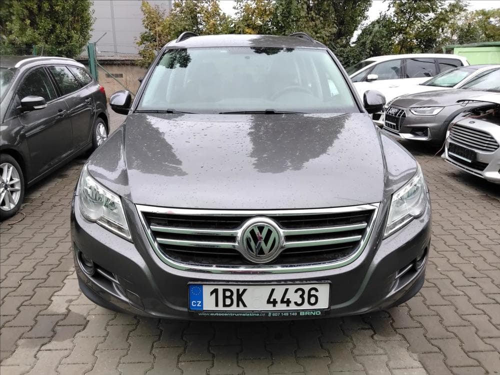 2011 Volkswagen TIGUAN - 5