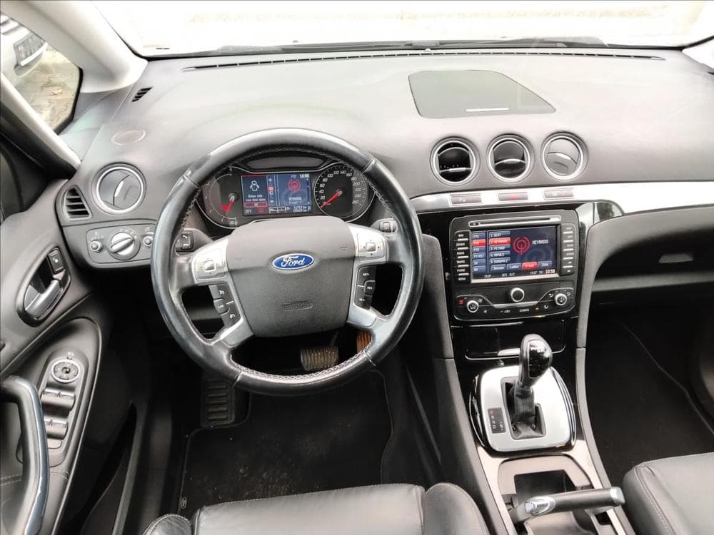 2013 Ford S-MAX - 7