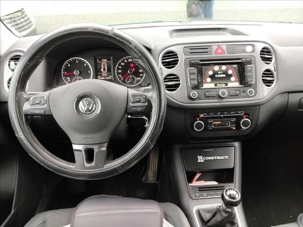 2011 Volkswagen TIGUAN - 7