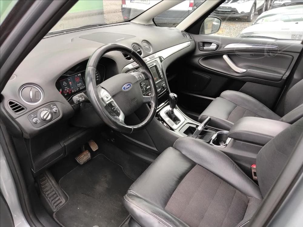 2013 Ford S-MAX - 8