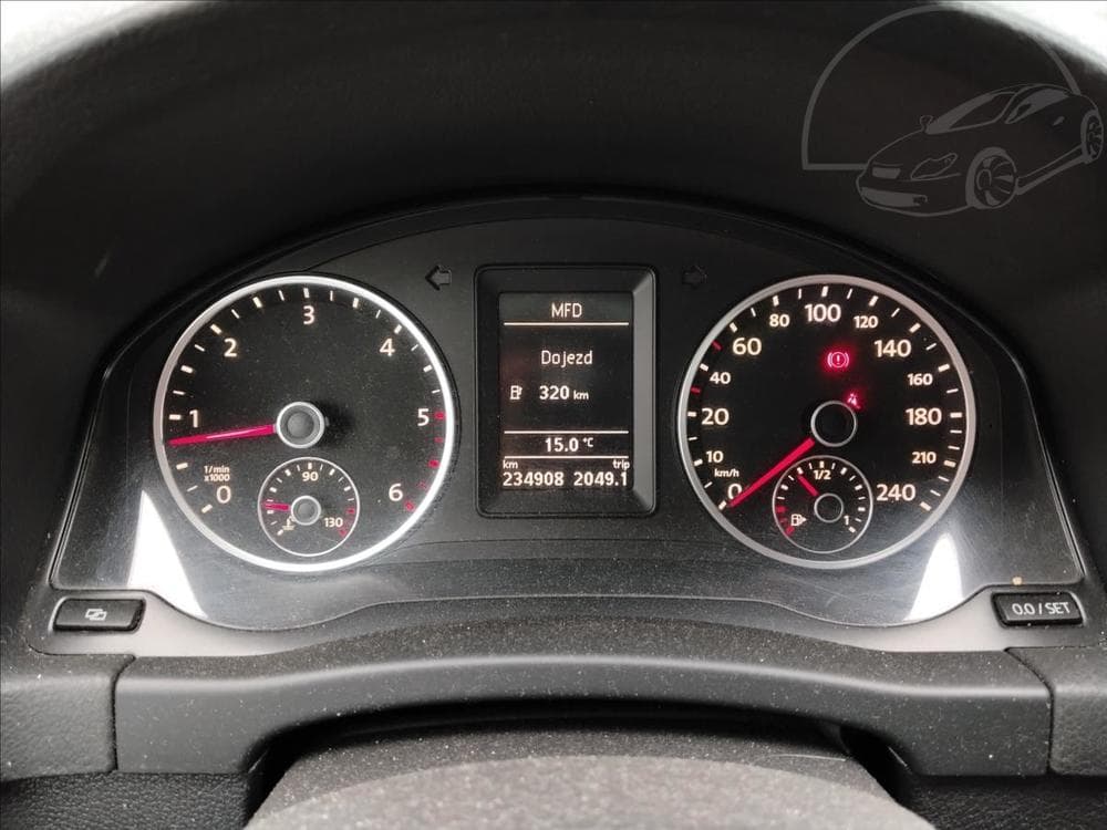2011 Volkswagen TIGUAN - 8