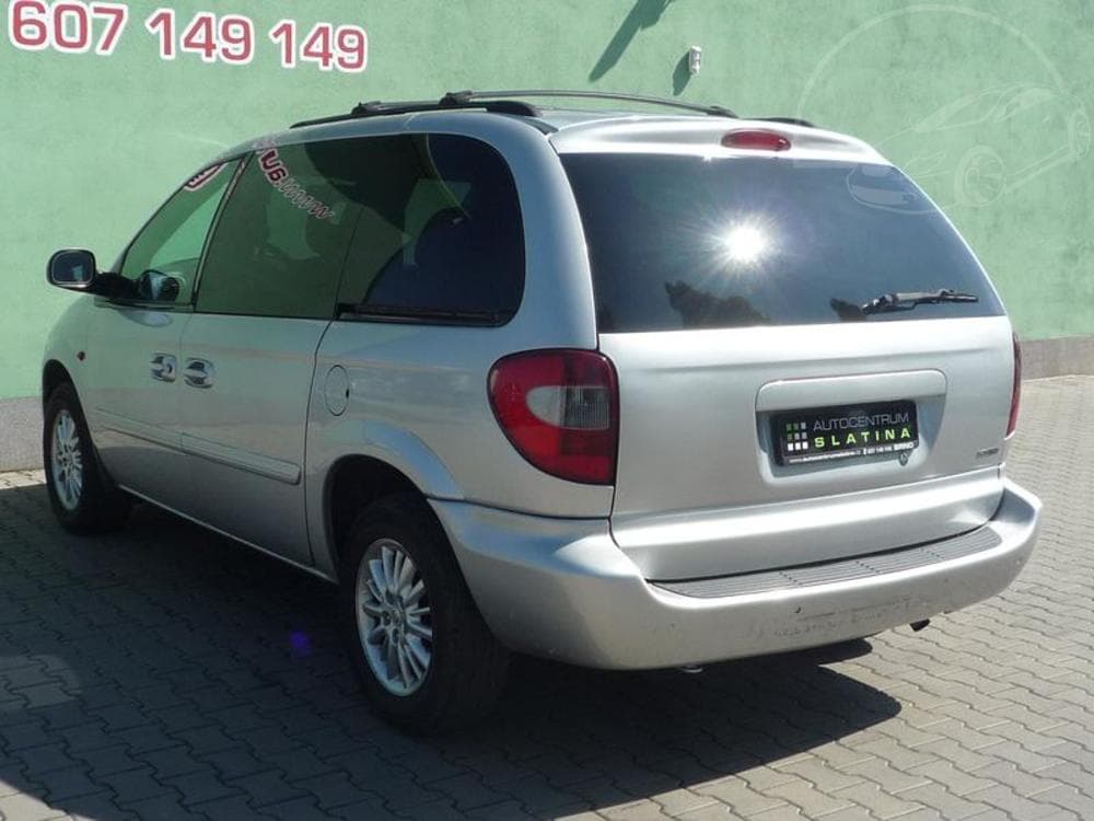 2006 Chrysler Voyager - 11