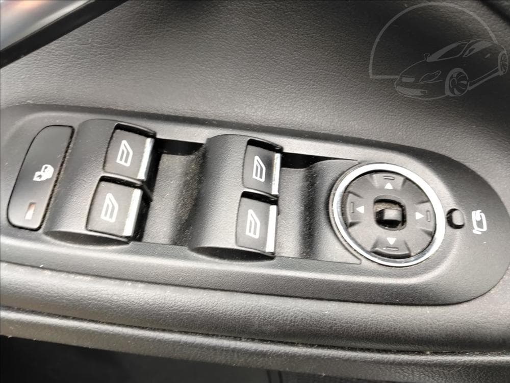 2013 Ford S-MAX - 13