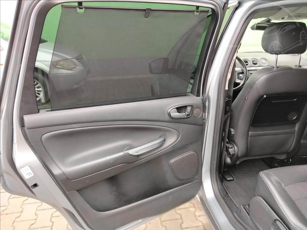 2013 Ford S-MAX - 17