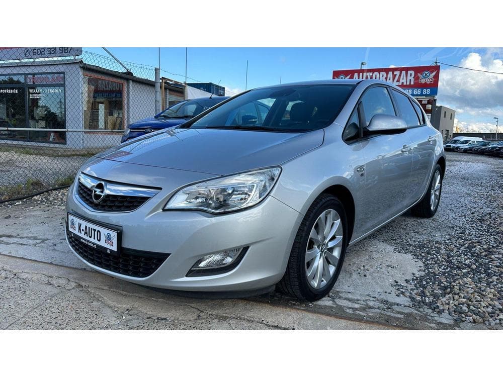 2012 Opel ASTRA