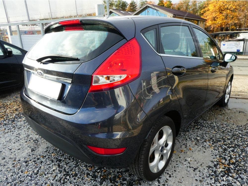 2009 Ford FIESTA - 4