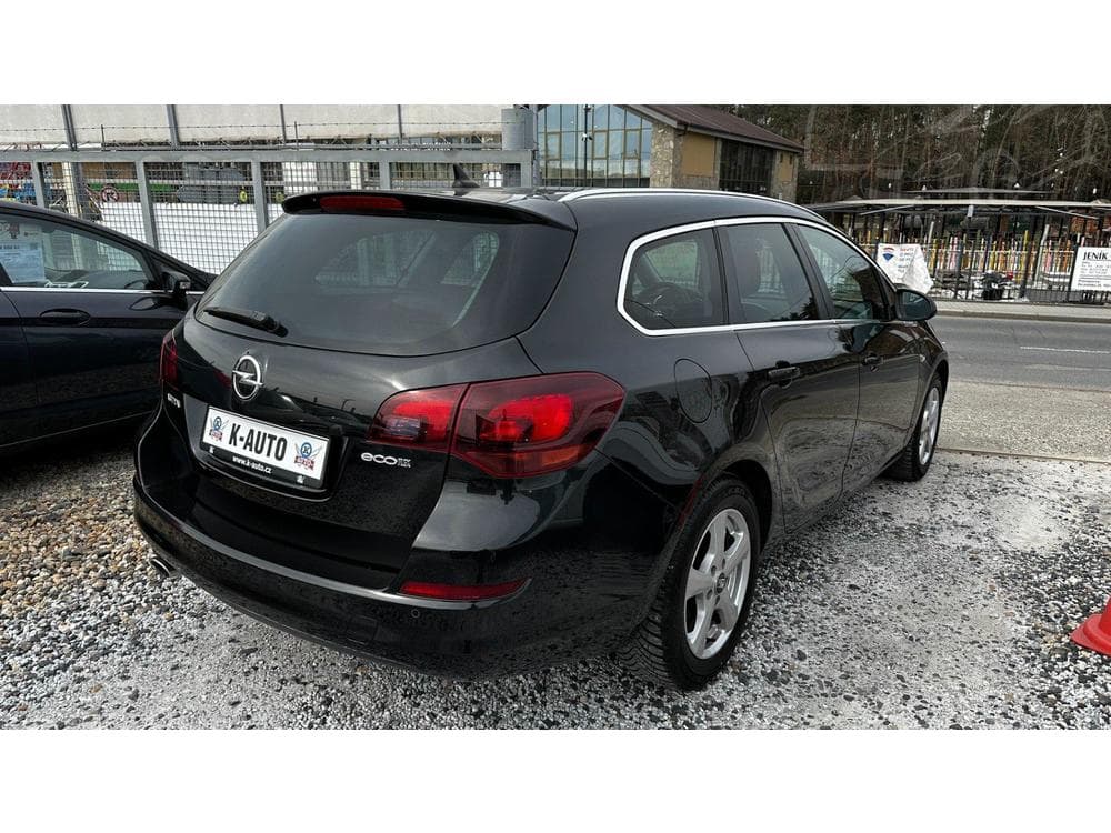2011 Opel ASTRA - 4