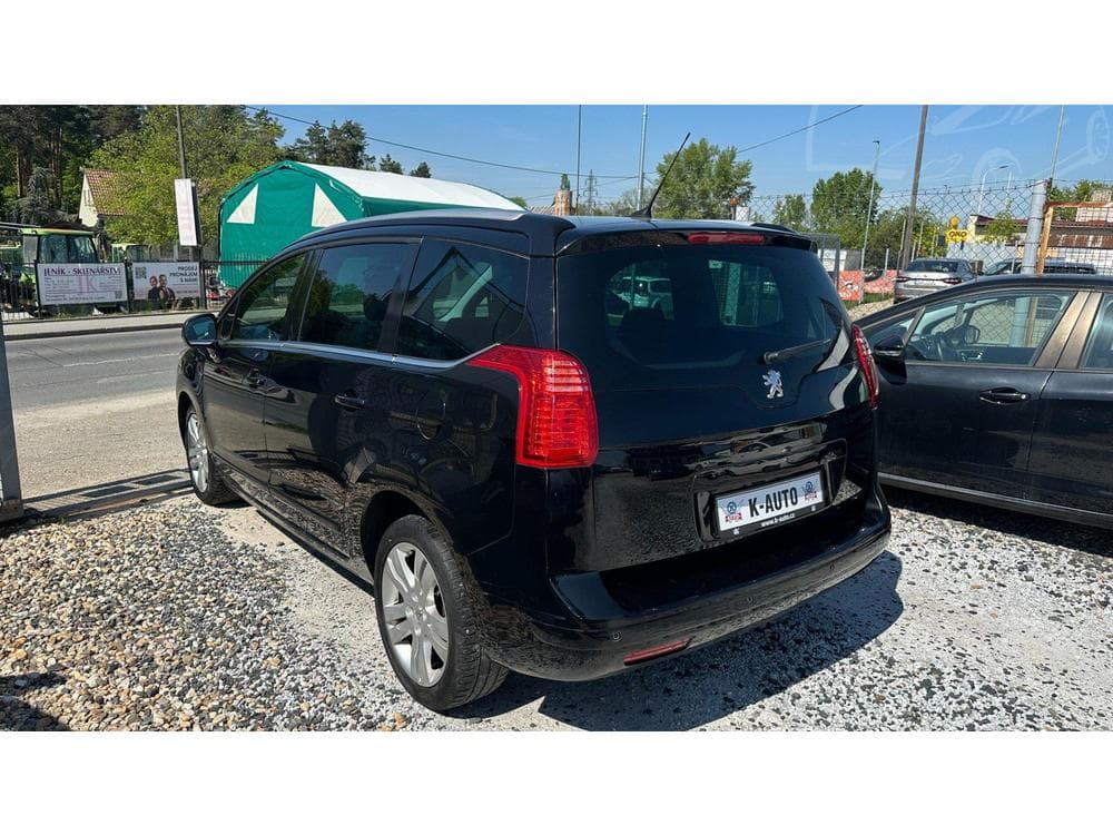 2011 Peugeot 5008 - 5