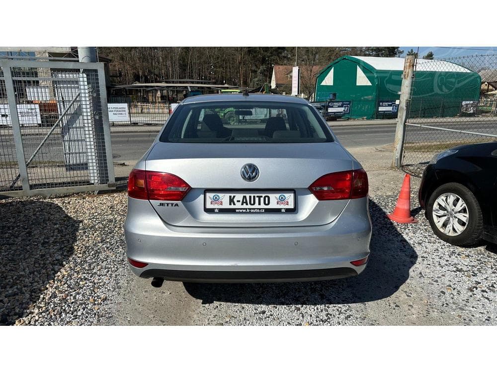 2011 Volkswagen JETTA - 5