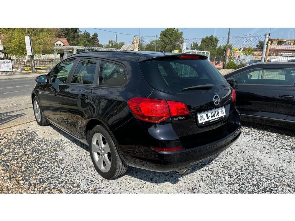 2011 Opel ASTRA - 6