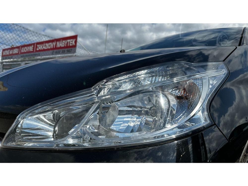 2014 Peugeot 208 - 7