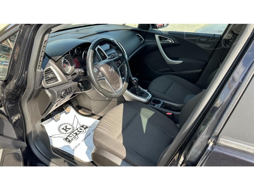 2011 Opel ASTRA - 8