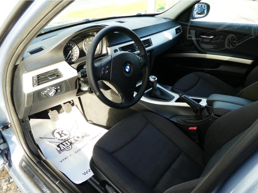 2009 BMW 3-SERIES - 9