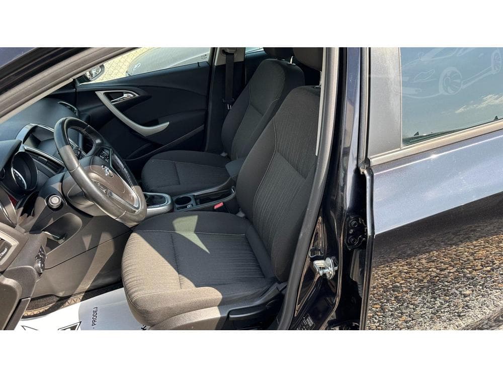 2011 Opel ASTRA - 9