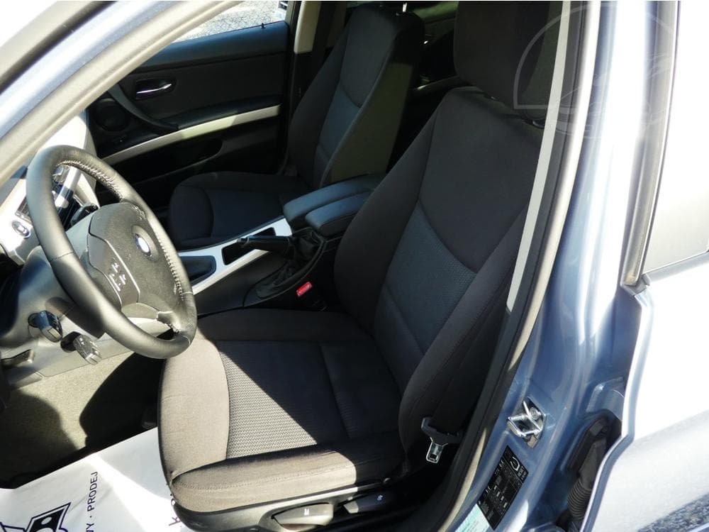 2009 BMW 3-SERIES - 10