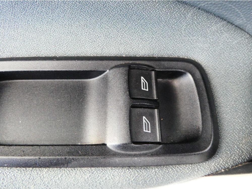 2009 Ford FIESTA - 10