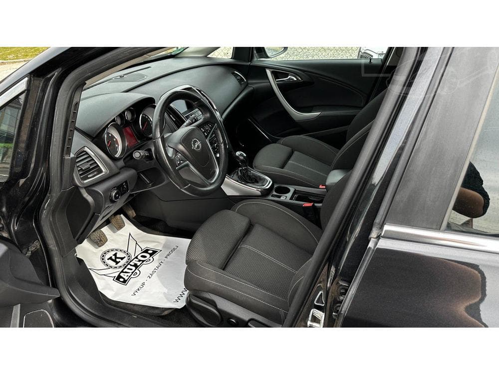 2011 Opel ASTRA - 10