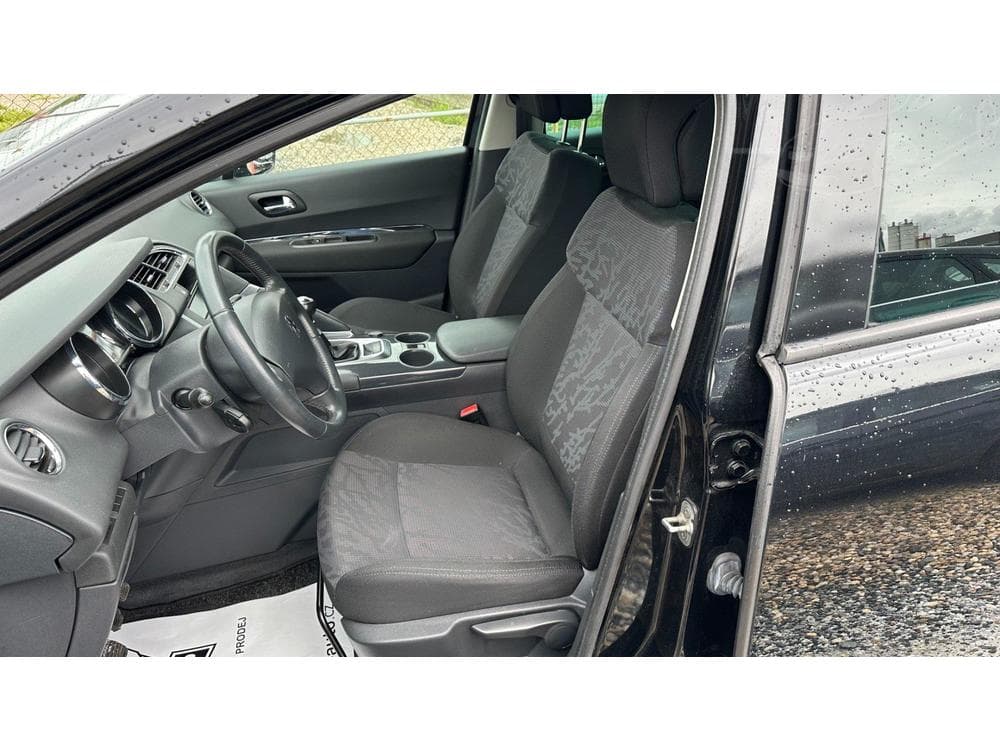2010 Peugeot 3008 - 10