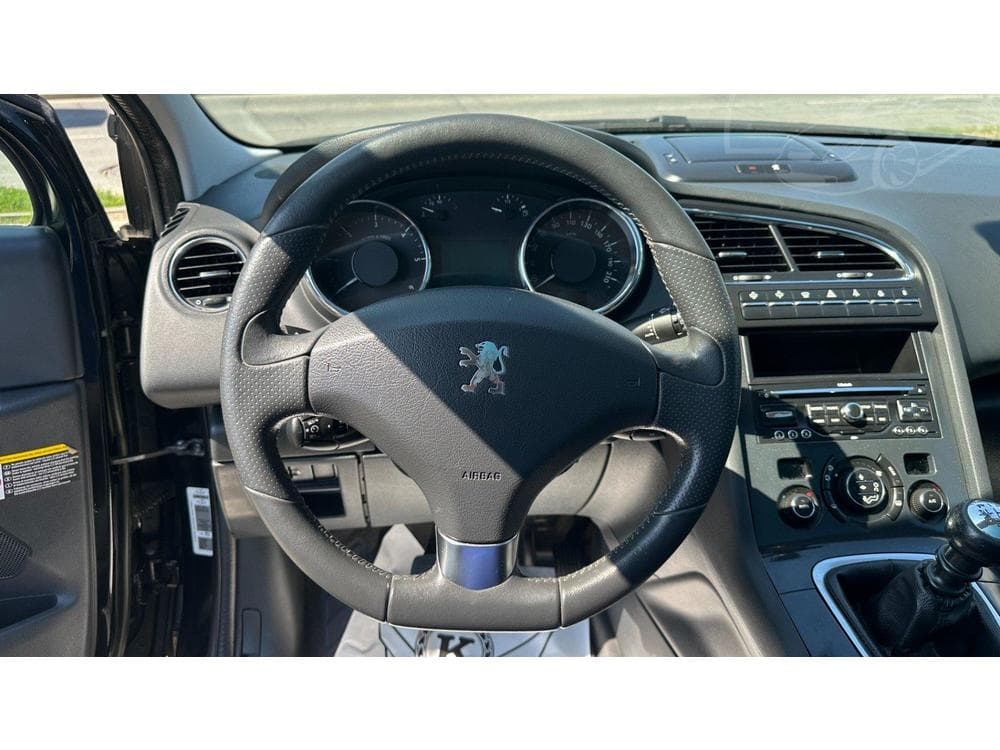2011 Peugeot 5008 - 12