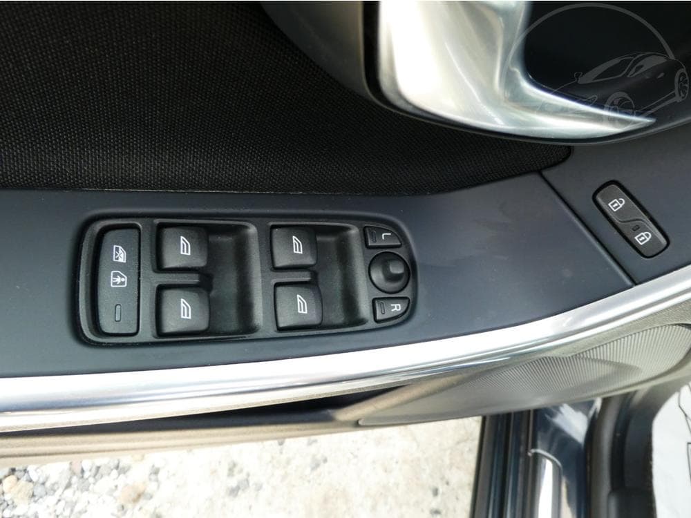 2012 Volvo V60 - 12