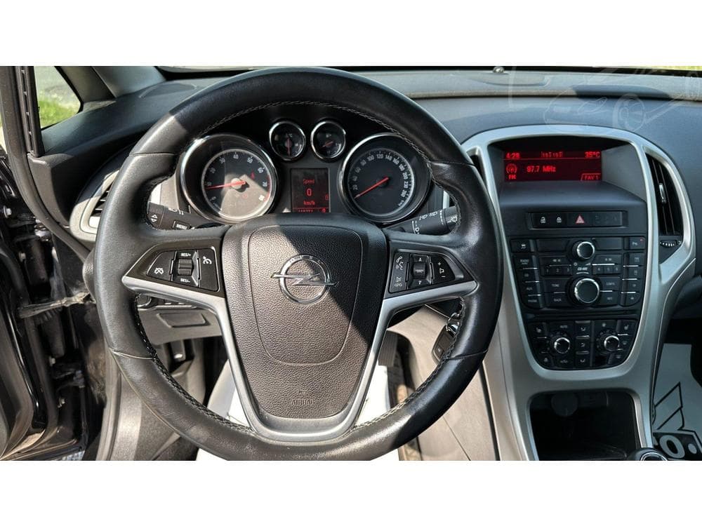 2011 Opel ASTRA - 12