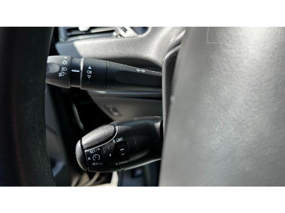 2014 Peugeot 208 - 13