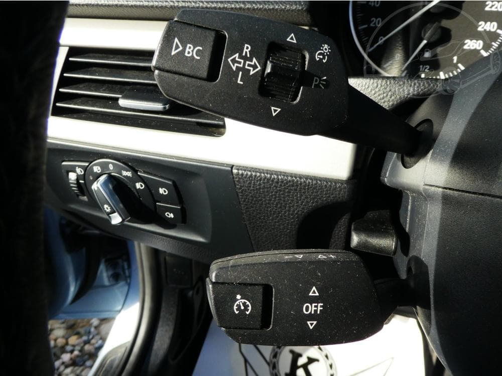 2009 BMW 3-SERIES - 15