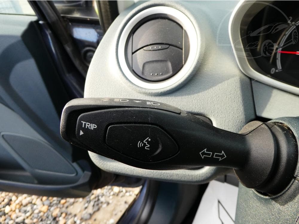 2009 Ford FIESTA - 15