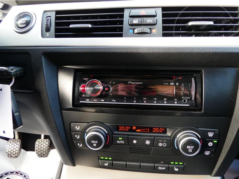 2009 BMW 3-SERIES - 18