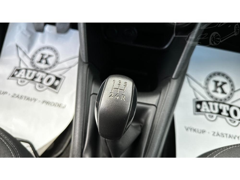 2014 Peugeot 208 - 18