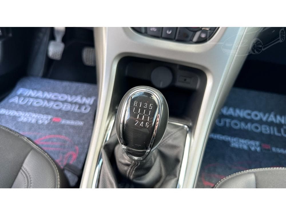 2012 Opel ASTRA - 18