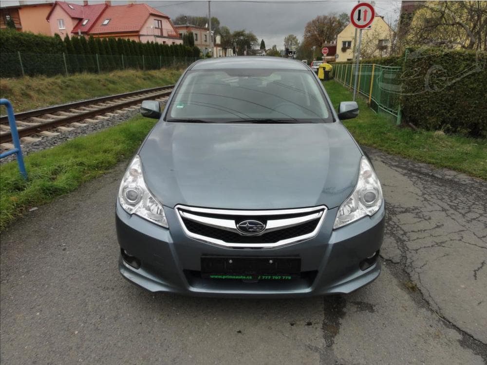 Subaru Legacy 2,0 TOP stav Serviska 4X4
