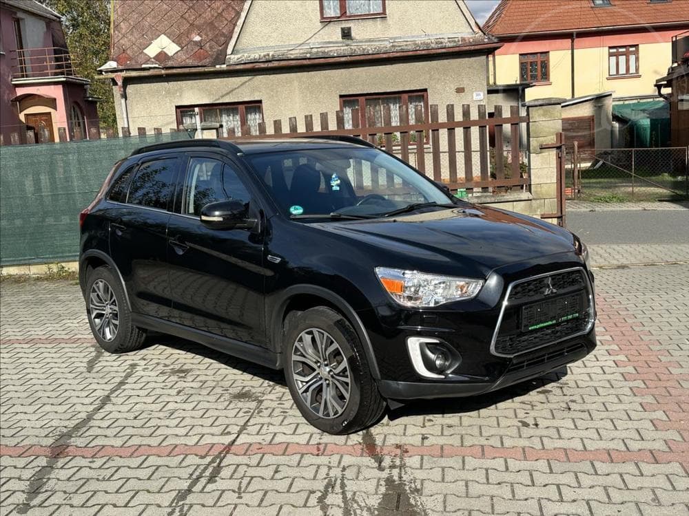 Mitsubishi ASX 1,6 xenony,vyhřívané sedačky