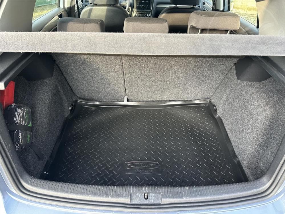 2009 Volkswagen GOLF - 5