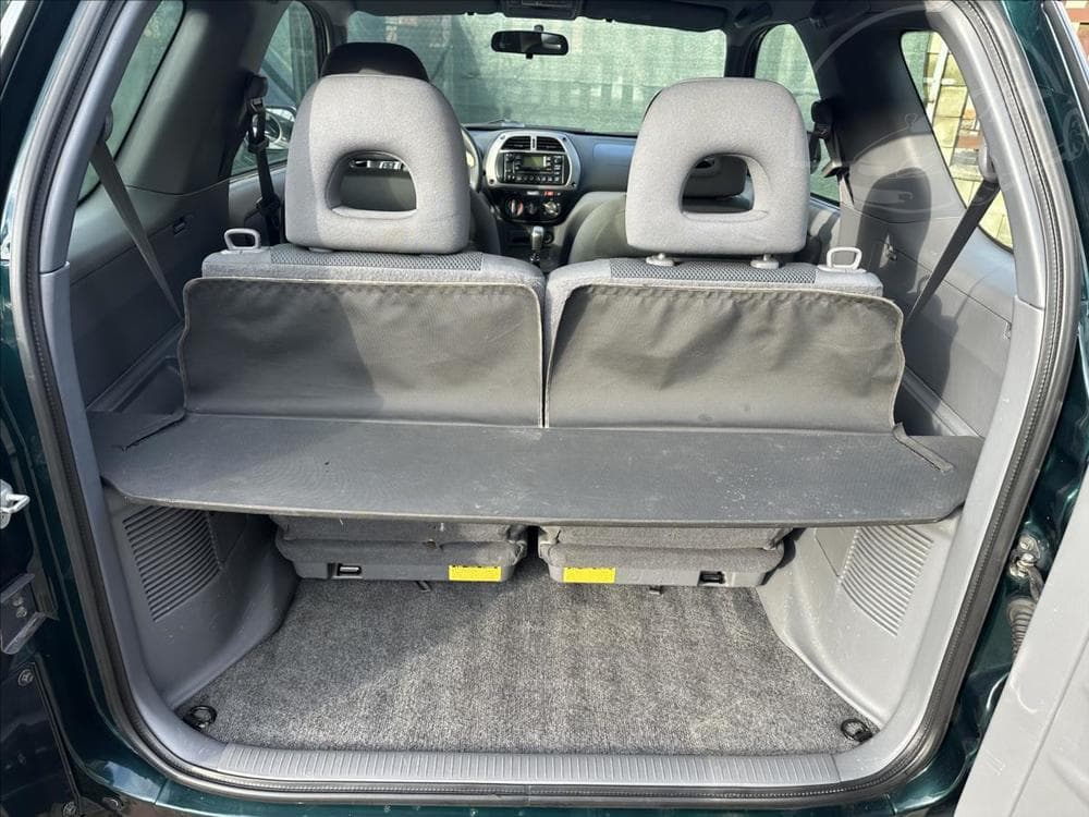 2003 Toyota RAV4 - 5