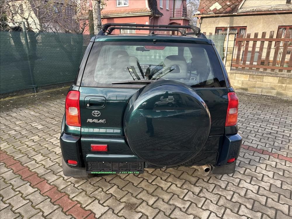 2003 Toyota RAV4 - 6