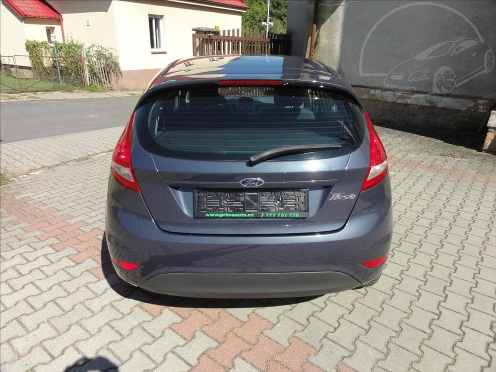 2011 Ford FIESTA - 7