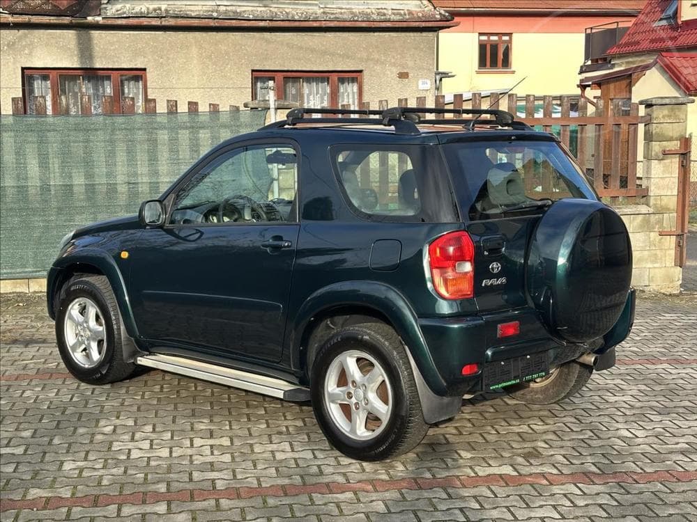 2003 Toyota RAV4 - 7
