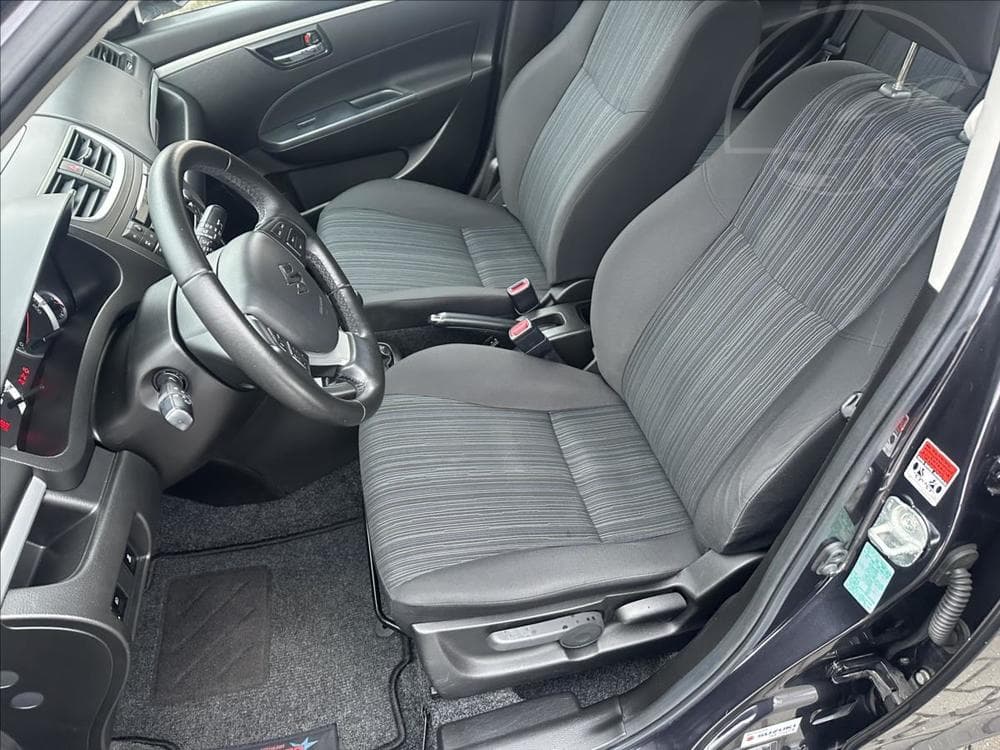 2015 Suzuki SWIFT - 12