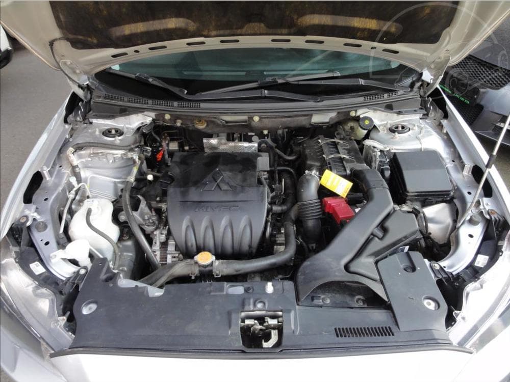 2013 Mitsubishi Lancer - 12